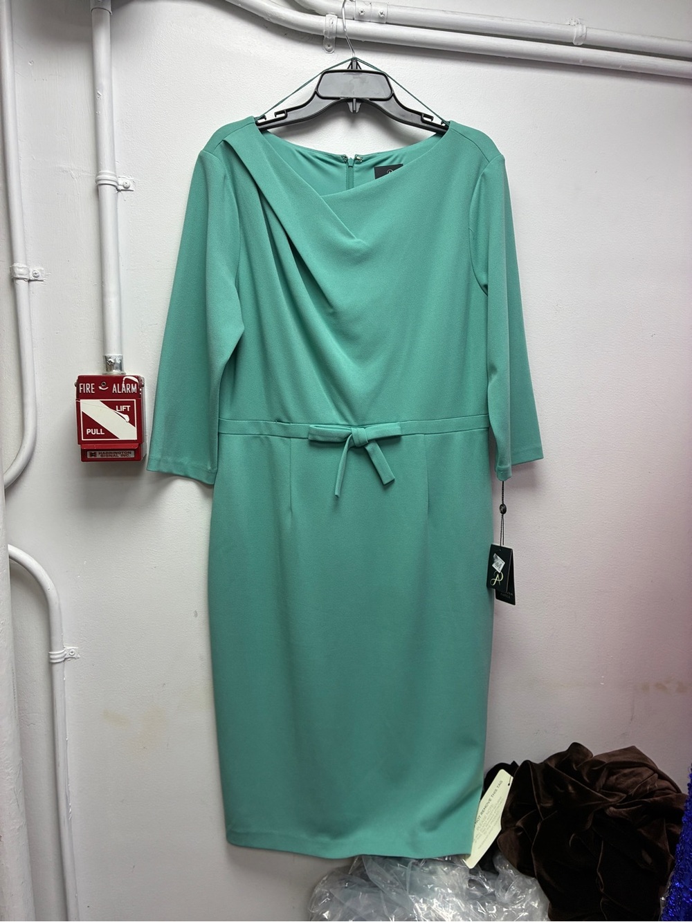 Adrianna Papell Size 14 NWT Green Bow Waist Sheath Midi Cocktail Dress GALA MOB - Picture 7 of 12